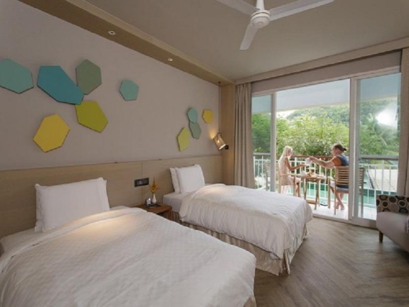 Palau Royal Resort Koror Exterior photo